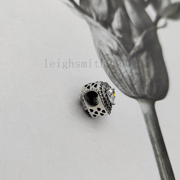 Pandora Sparkling Leveled Hearts Charm - Picture 6 of 8